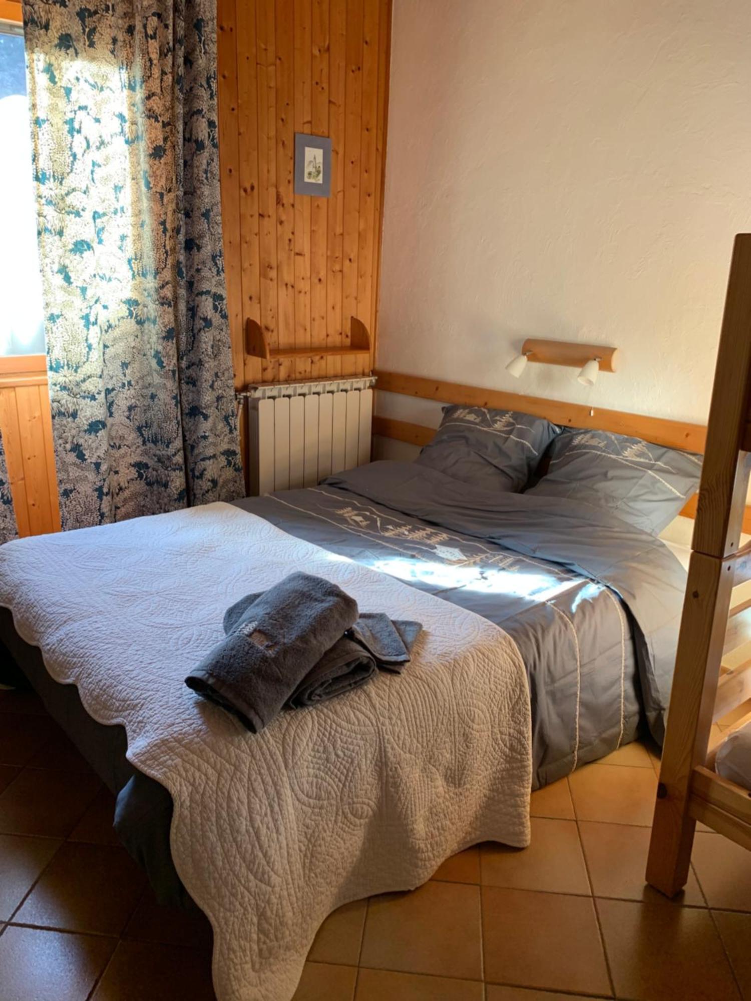 Bed and Breakfast La Tourtette Ле-Деволюї Екстер'єр фото